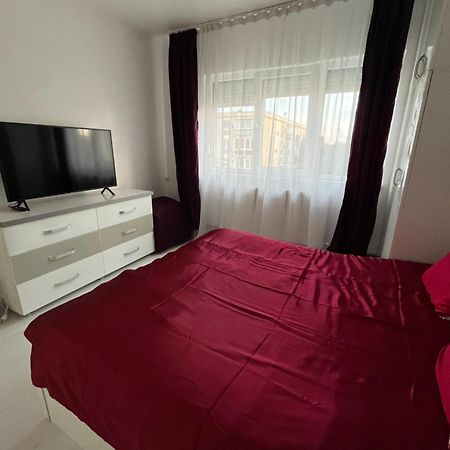 2 Bedroom Apartament, Free Parking Arad Luaran gambar